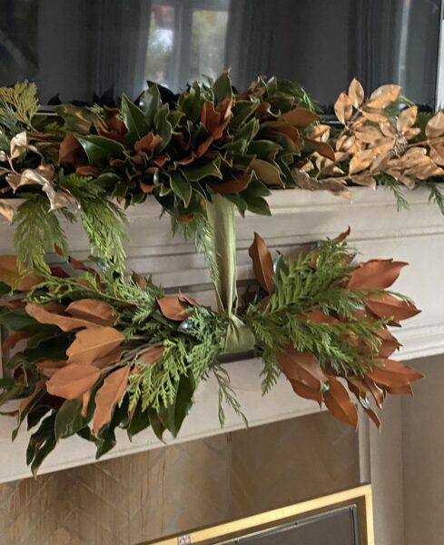 Emerald Lace 24" Bowtie