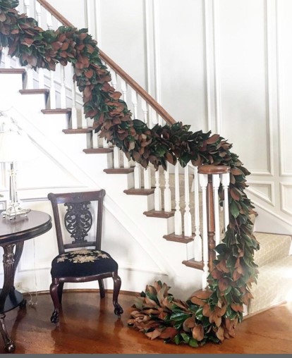 Weston Farms Magnolia Garland