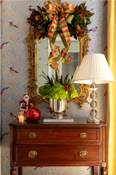 Weston Farms Magnolia 24" Bowtie