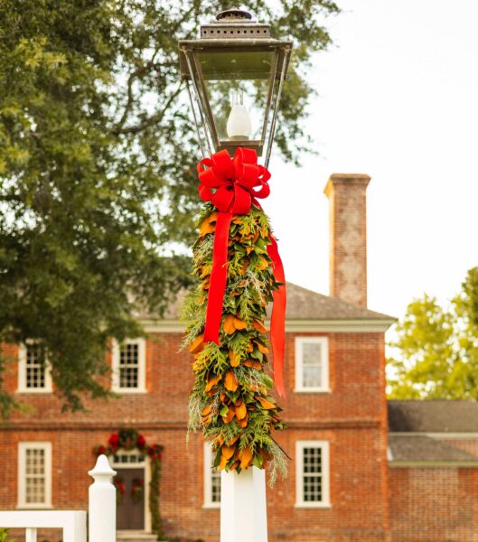 Brooke's Bank Garland